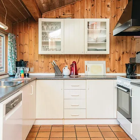 6 Person In Fano-by Traum